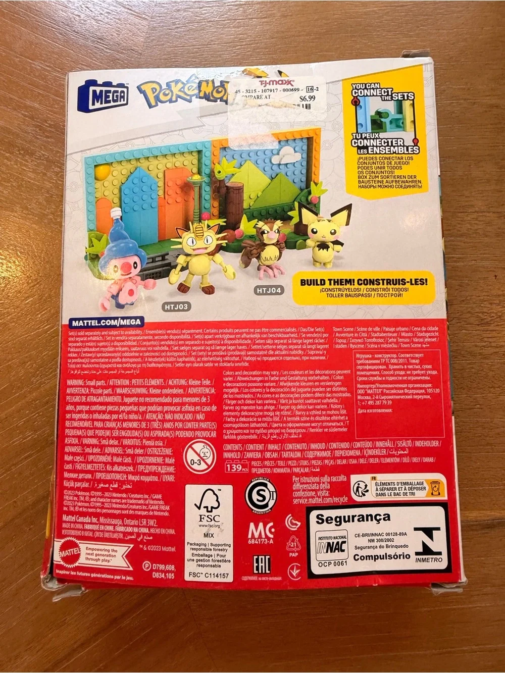 Pokémon Town Scene Building Set with Blue and Yellow Figures